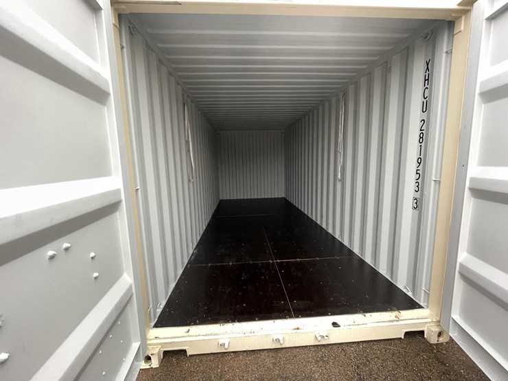 #1400-•-20'-shipping-container-(of)-image-14