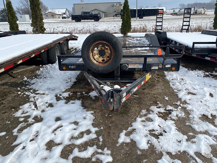 #1303-•-2019-pj-22.5'-tandem-axle-tilt-deck-trailer-(st.-nazianz,-wi)-image-2