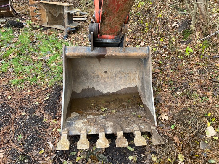 2023-kubota-kx080-4-image-11