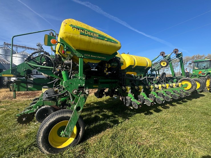 john-deere-1770nt-image-28