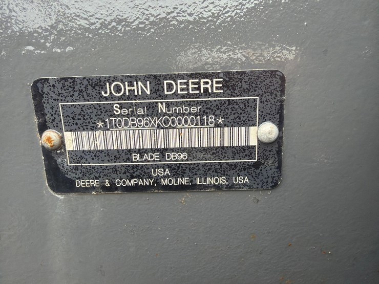 john-deere-db96-96in.-dozer-blade-skid-steer-attachment-sn:xk00000118-image-3