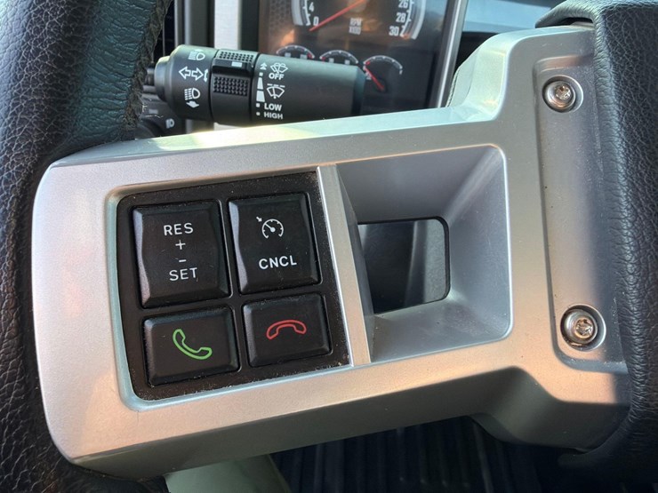 2024-mack-pi64t-pinnacle-truck-tractor-vn:1m1pn4gy4rm014914-image-41