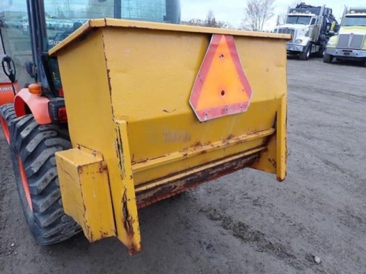 2017-kubota-b2650hsd-image-44