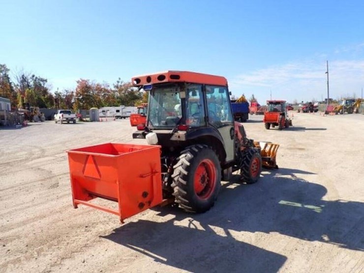2008-kubota-m7040d-image-5