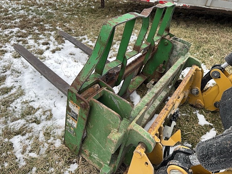 2011-challenger-mt535b-image-22