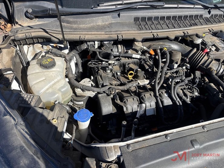 2020-ford-edge-se-image-17