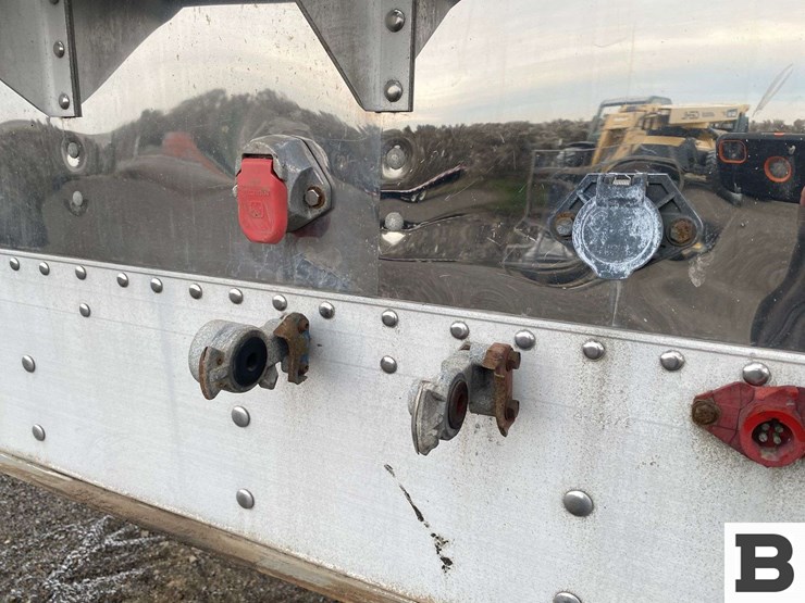 1995-wilson-48'-image-8