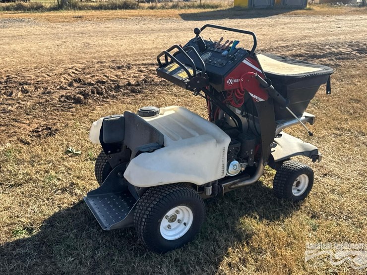 exmark-ride-on-sprayer/spreader-image-2