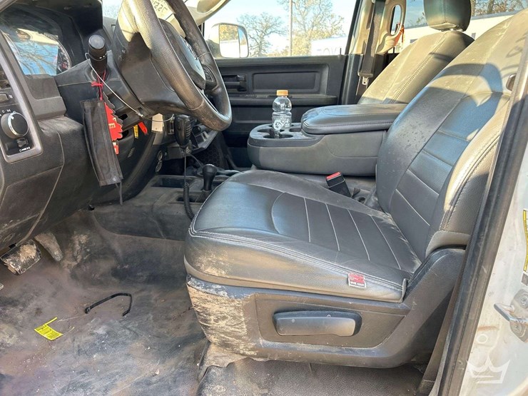 2018-utility-flatbed-image-12