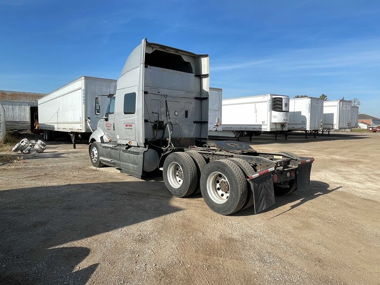 #200-•-2016-international-semi-tractor-(title-in-delay)-(denmark,-wi)-image-3