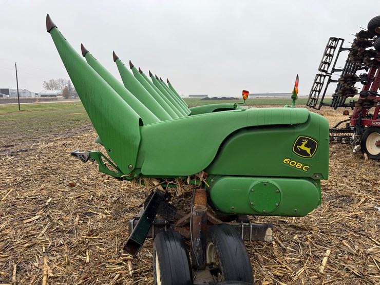 john-deere-608c-image-2