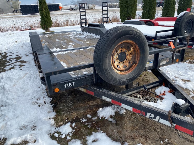 #1303-•-2019-pj-22.5'-tandem-axle-tilt-deck-trailer-(st.-nazianz,-wi)-image-4