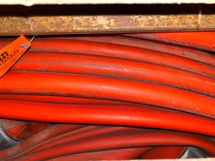 #8493-•-section-of-7-1/4"-mandals-dragman-extra-p-hose-(new-holstein,-wi)-image-2