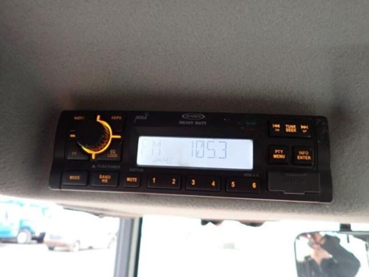 2017-kubota-b2650hsd-image-22