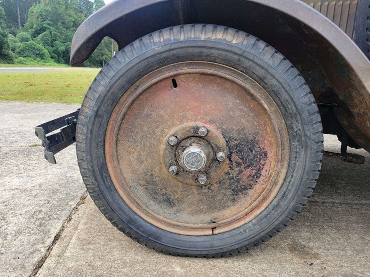 1924-dodge-brothers-truck-image-31