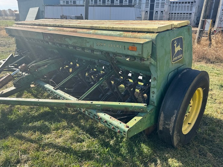 john-deere-8300-image-6