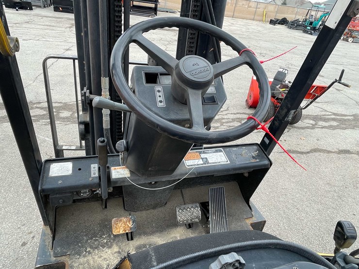 #1396-•-forklift-(o3)-image-14