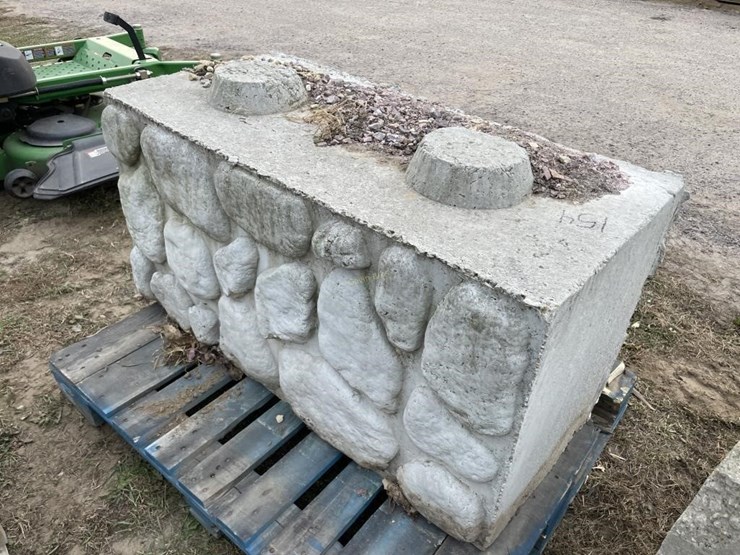 (9)-cement-landscape-blocks-image-3