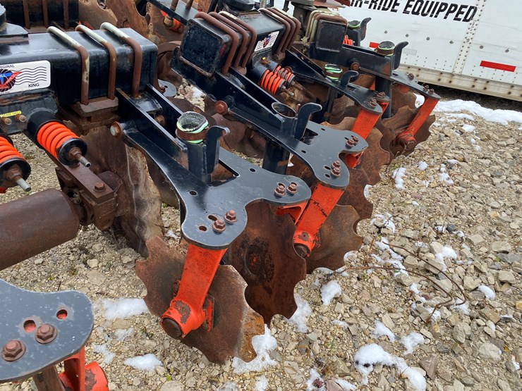 #8482-•-(7)-contour-king-vertical-till-injector-units-(new-holstein,-wi)-image-18