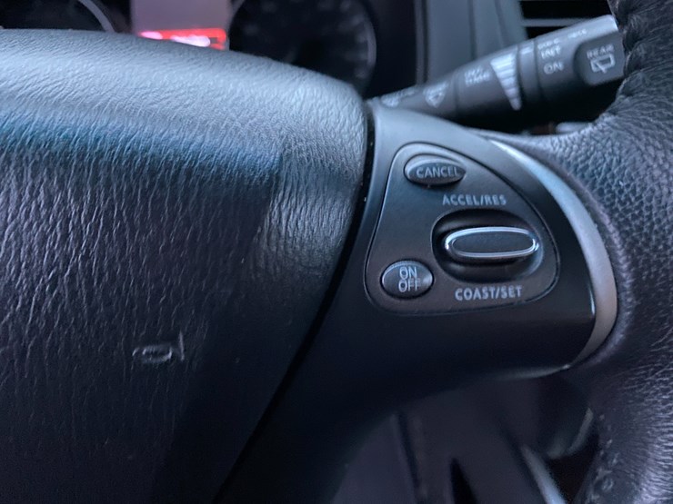 2014-nissan-pathfinder-image-57