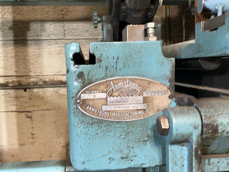 #180-•-armstrong-leveling-bench-and-roller-image-7