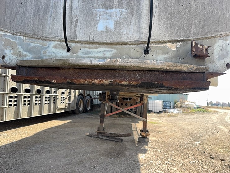 1969-fruehauf-trailer-image-16