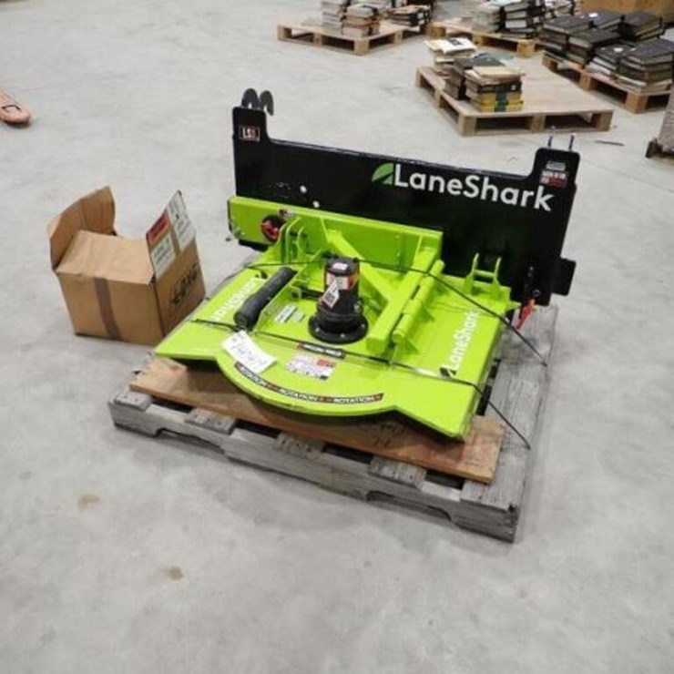 UNUSED LaneShark LS3 32 In. Tractor Brush Cutter L