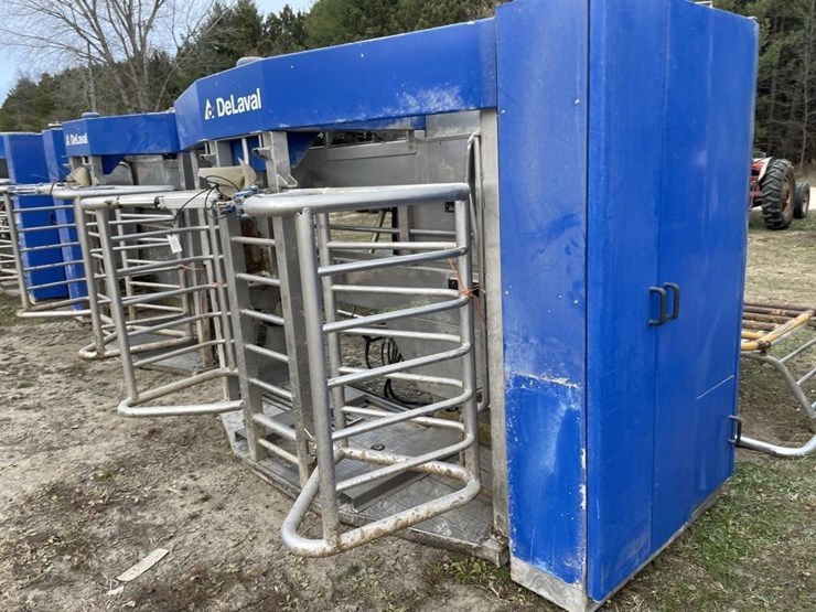 delavel-classic-vms-milking-robot-image-3