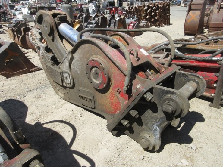 caterpillar-330-image-1