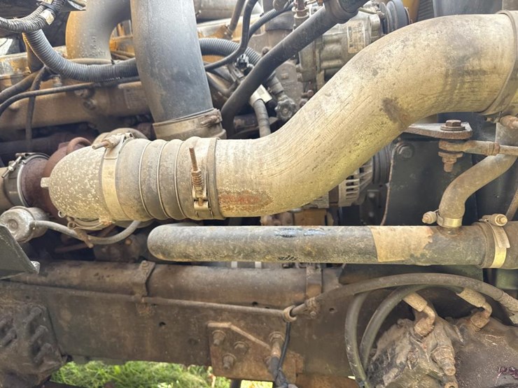 2001-caterpillar-c12-image-17