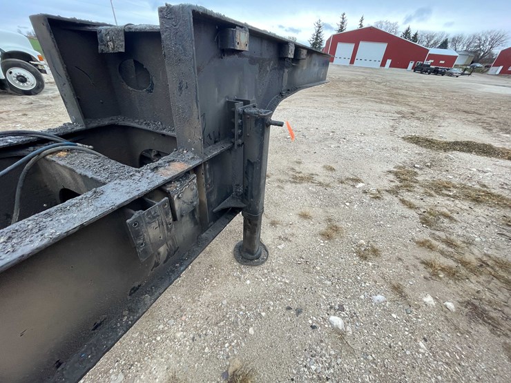 #1320-•-2002-trailer-frame-(has-wi-title)-(new-hostein,-wi)-image-41