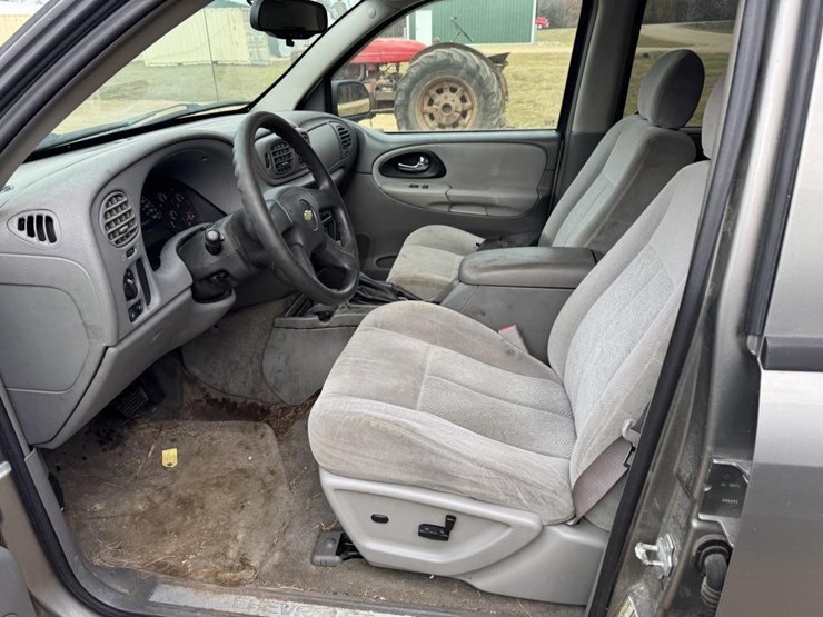 2005-chevrolet-trailblazer-image-11