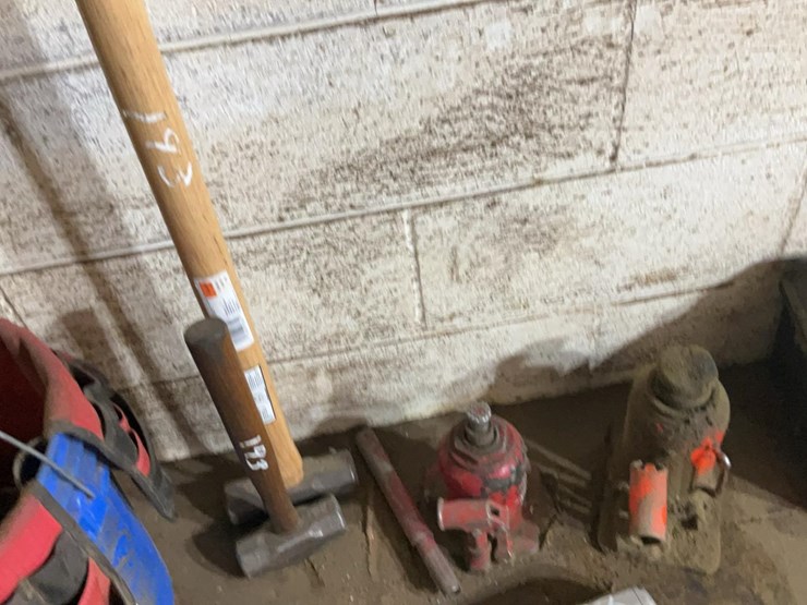 #193-•-air-impact-and-2-hydraulic-jacks-image-2