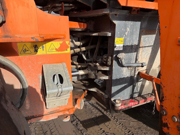 2015-doosan-dl420-5-image-10