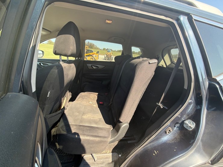 2016-nissan-rogue-image-12