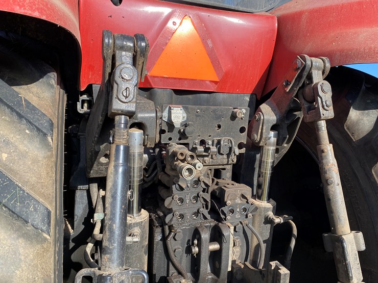 2014-case-ih-340-image-42