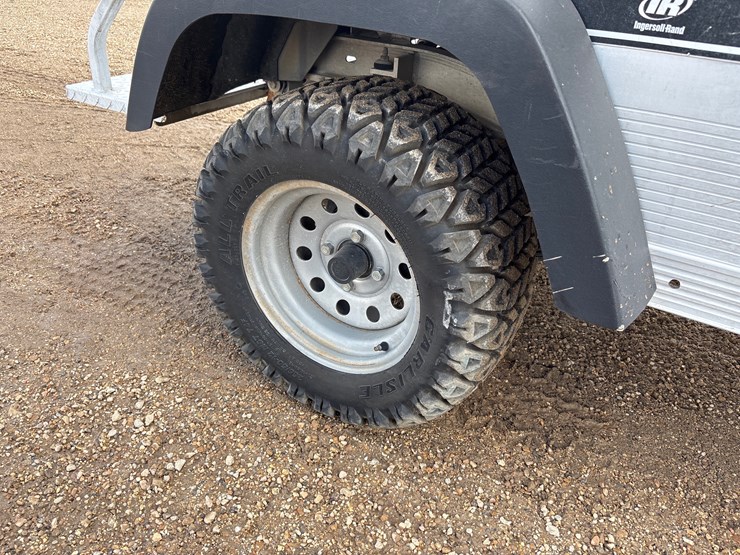 club-car-carryall-272-image-10