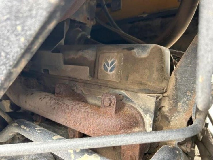 2008-new-holland-tv145-image-22