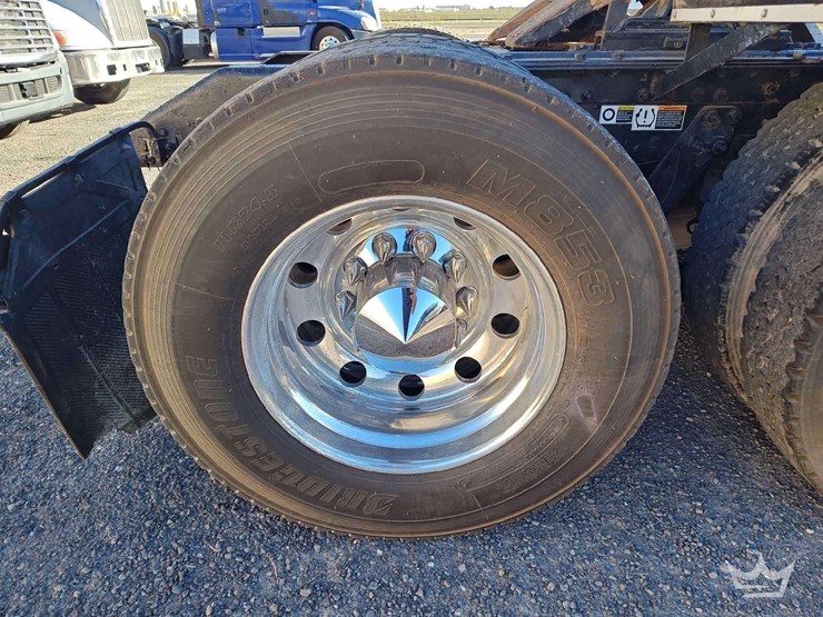 2012-kenworth-t800-image-43