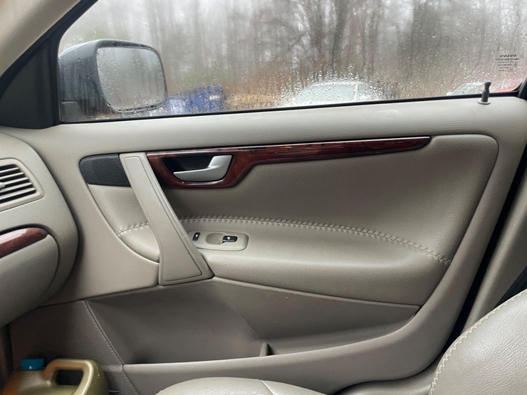 2006-volvo-xc70-image-33