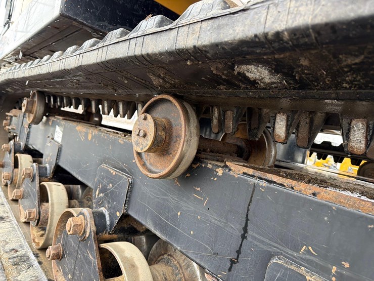 2021-morooka-mst2200vdr-image-11