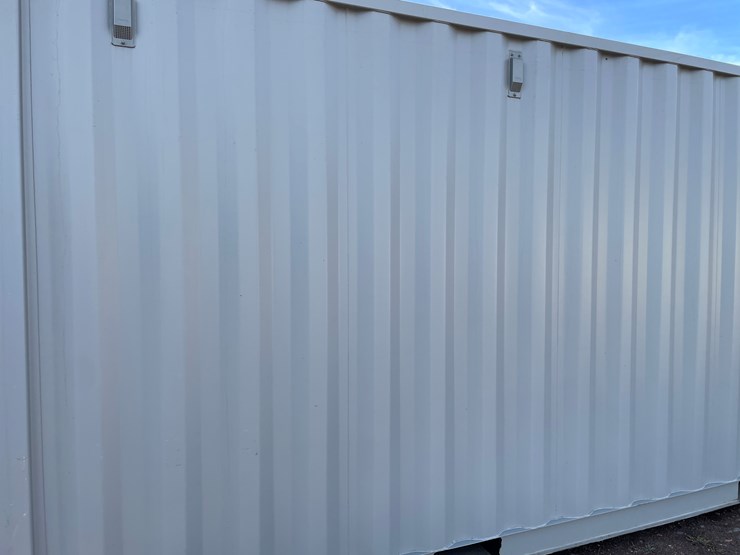 #114-•-20'-standard-height-shipping-container-(marenisco,-mi)-image-9