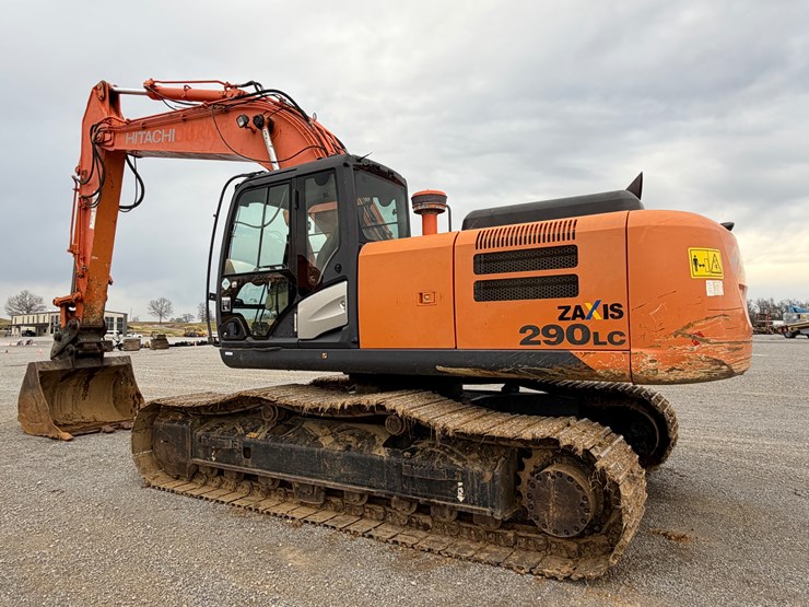 2013-hitachi-zx290-lc-5b-image-5