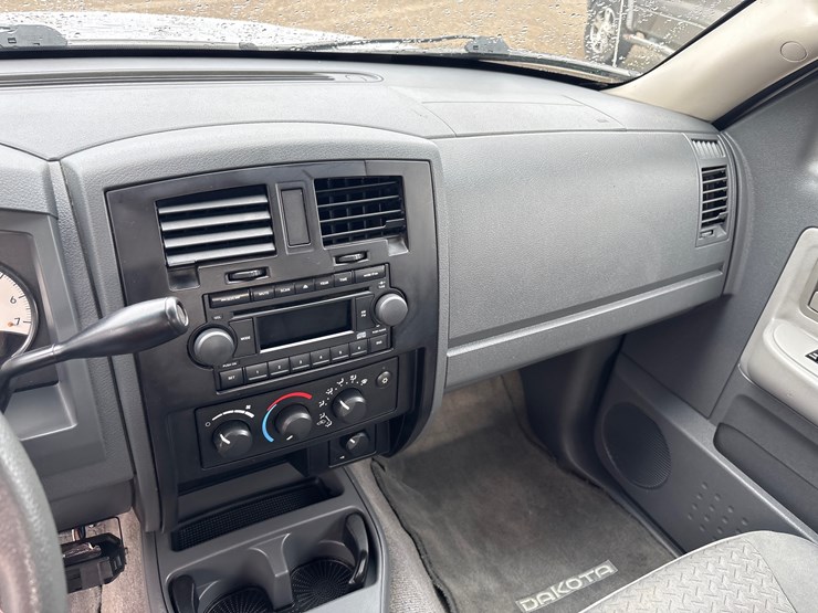 2007-dodge-dakota-image-9