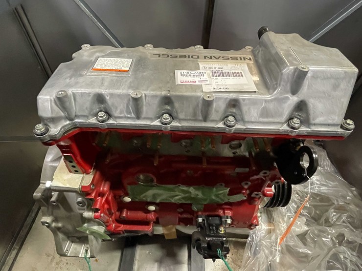#8724-•-nissan-diesel-crate-motor-(f)-image-2