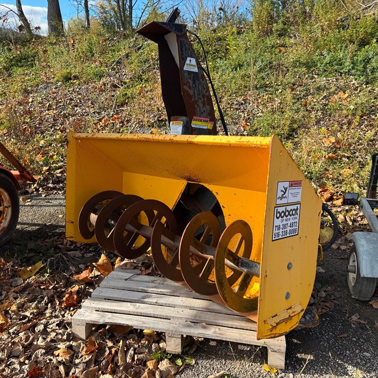 UNUSED ERSKINE 2418 72IN. SNOW BLOWER SNOW EQUIPMENT