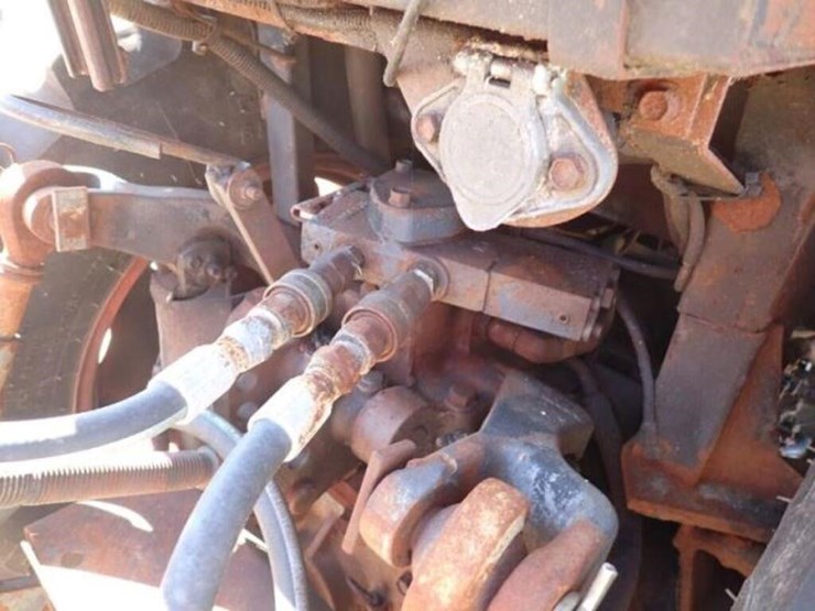 2008-kubota-m7040d-image-38