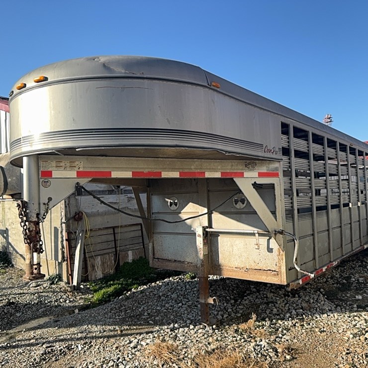 2007 CORN PRO 24’ x 7’ft, Steel Livestock Trailer, Model SG24-7S, tandem axle, wood floor, *4MJSG24277E046352*, Title in Hand