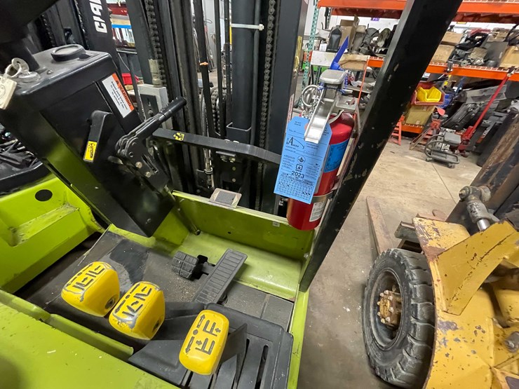 #454-•-clark-electric-forklift-(shawano,-wi)-image-29