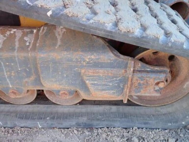 2019-deere-331g-image-70